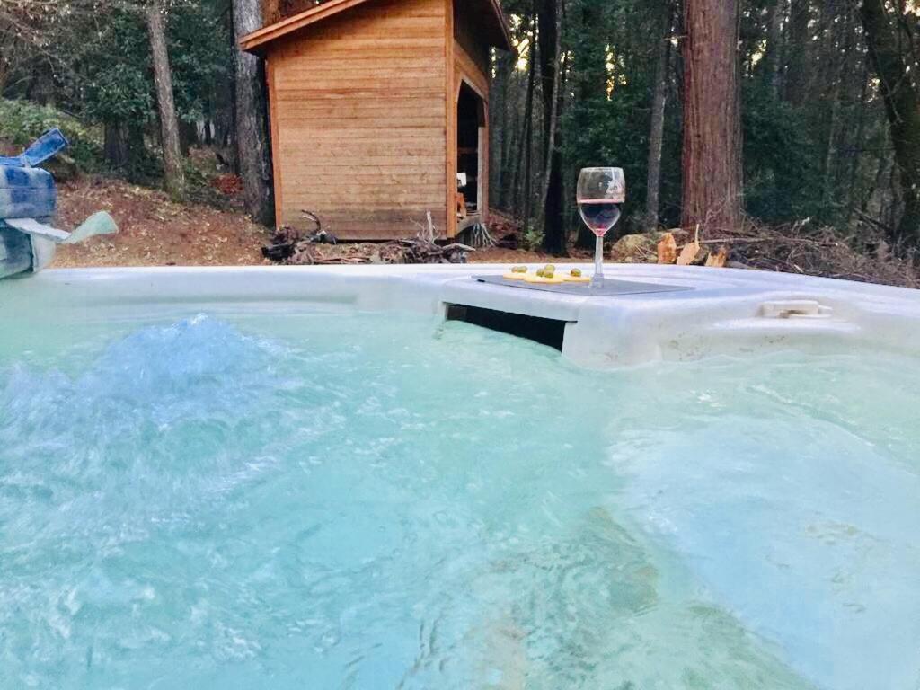 A Lovely Cabin House At Way Woods Retreat With Outdoor Hot Tub! - By Sacred Hub Mgmt Foresthill Eksteriør bilde